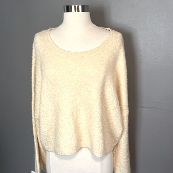 4th & Reckless - Kairo Bell Sleeve Bouclé Sweatshirt (New from Nordstrom) sz L - Picture 7 of 10